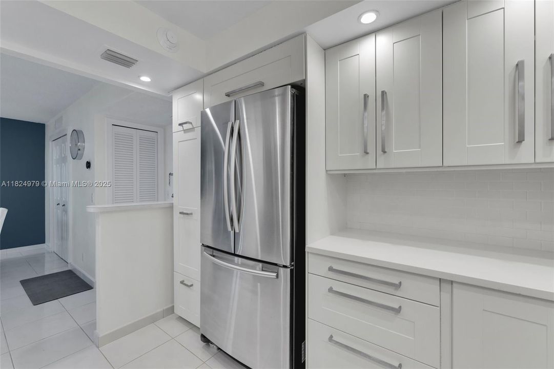 For Sale: $525,000 (2 beds, 2 baths, 1160 Square Feet)