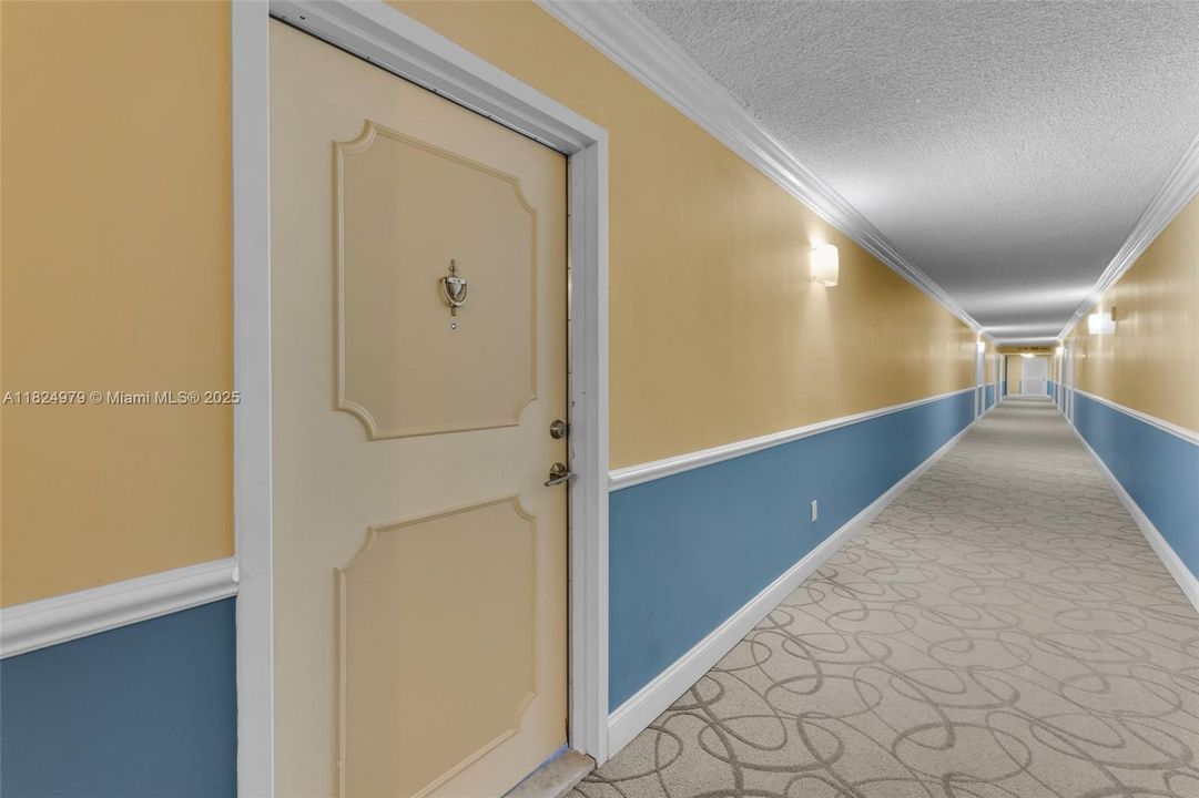 For Sale: $525,000 (2 beds, 2 baths, 1160 Square Feet)