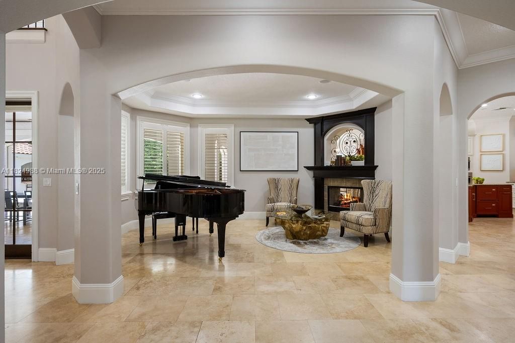 En Venta: $5,495,000 (5 camas, 6 baños, 7278 Pies cuadrados)