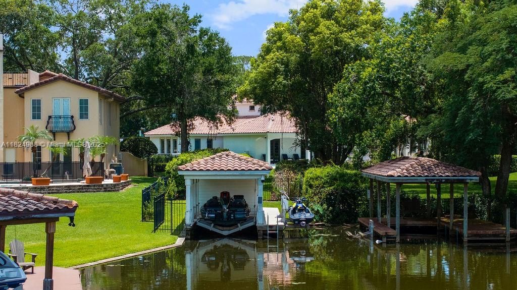 En Venta: $5,495,000 (5 camas, 6 baños, 7278 Pies cuadrados)