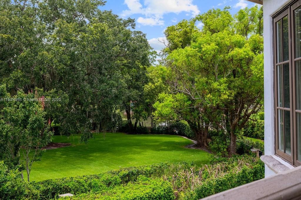 En Venta: $5,495,000 (5 camas, 6 baños, 7278 Pies cuadrados)