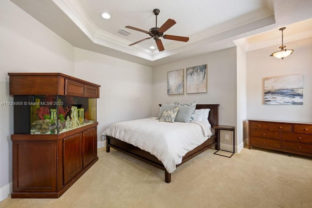 En Venta: $5,495,000 (5 camas, 6 baños, 7278 Pies cuadrados)