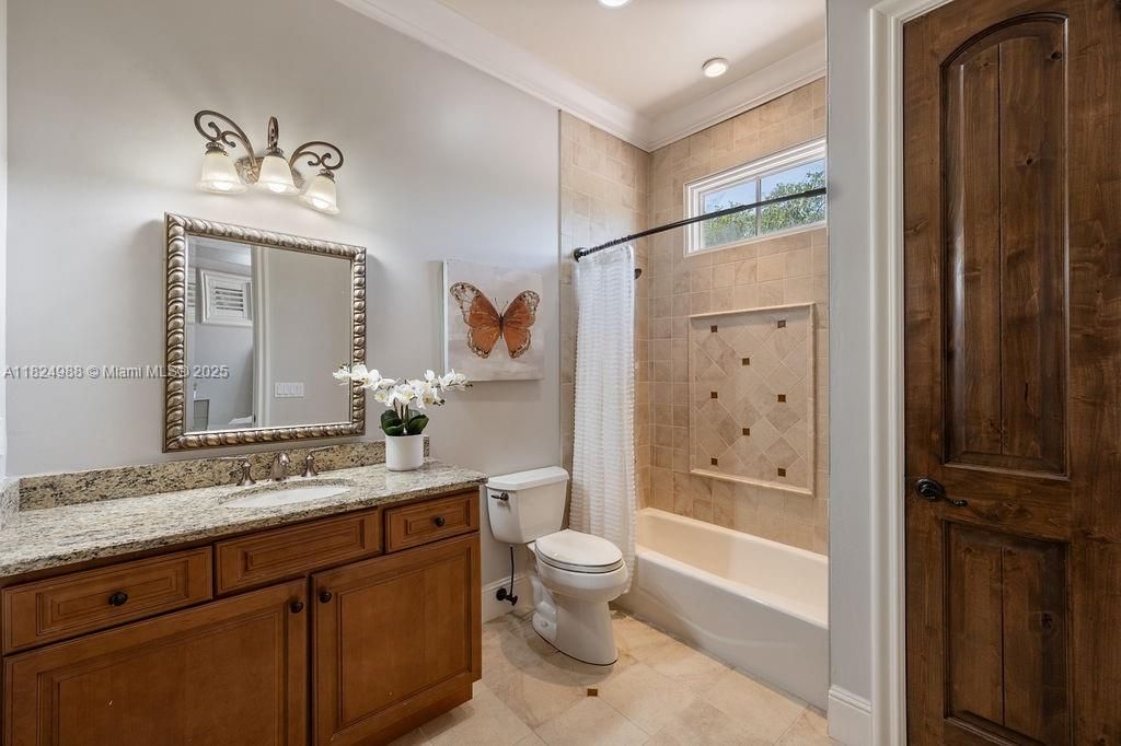 En Venta: $5,495,000 (5 camas, 6 baños, 7278 Pies cuadrados)