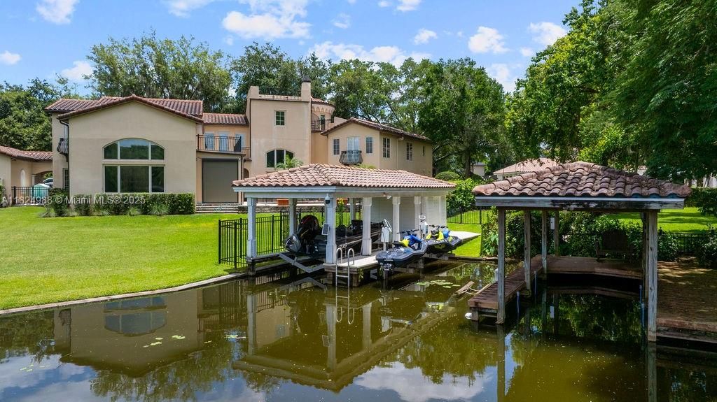 En Venta: $5,495,000 (5 camas, 6 baños, 7278 Pies cuadrados)