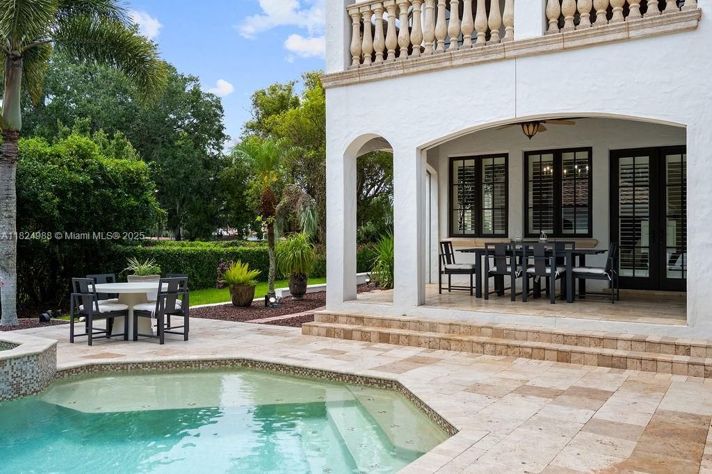 En Venta: $5,495,000 (5 camas, 6 baños, 7278 Pies cuadrados)