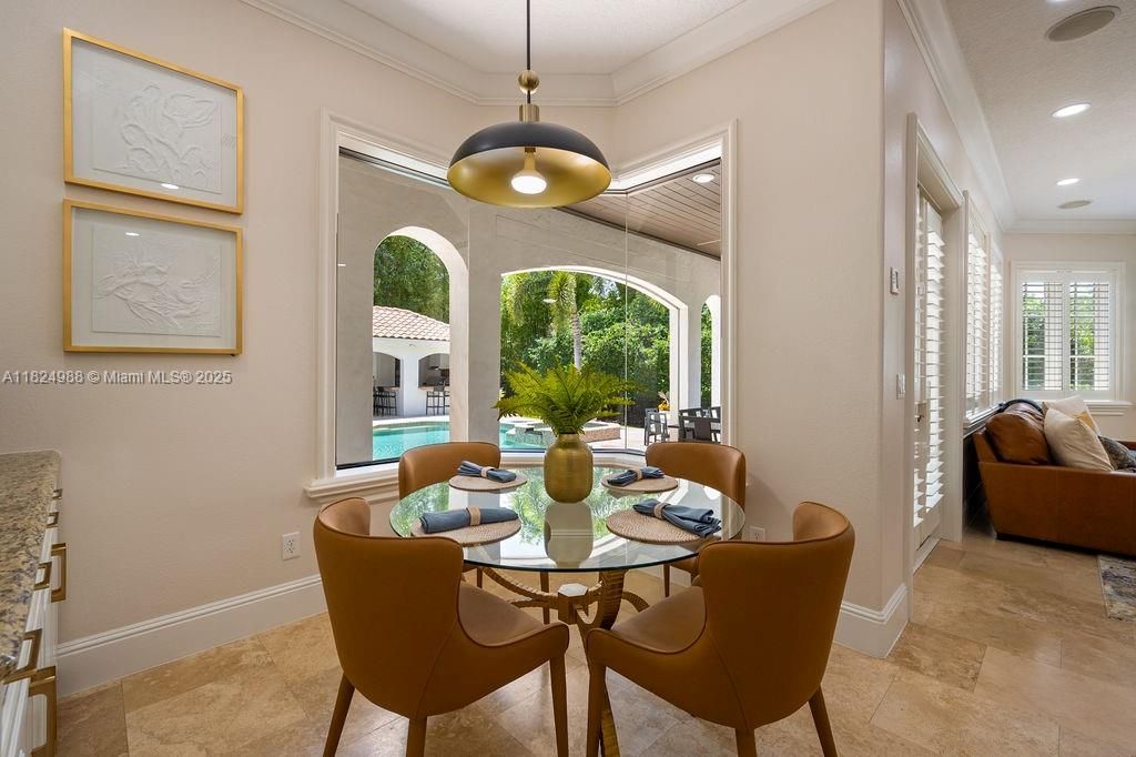 En Venta: $5,495,000 (5 camas, 6 baños, 7278 Pies cuadrados)