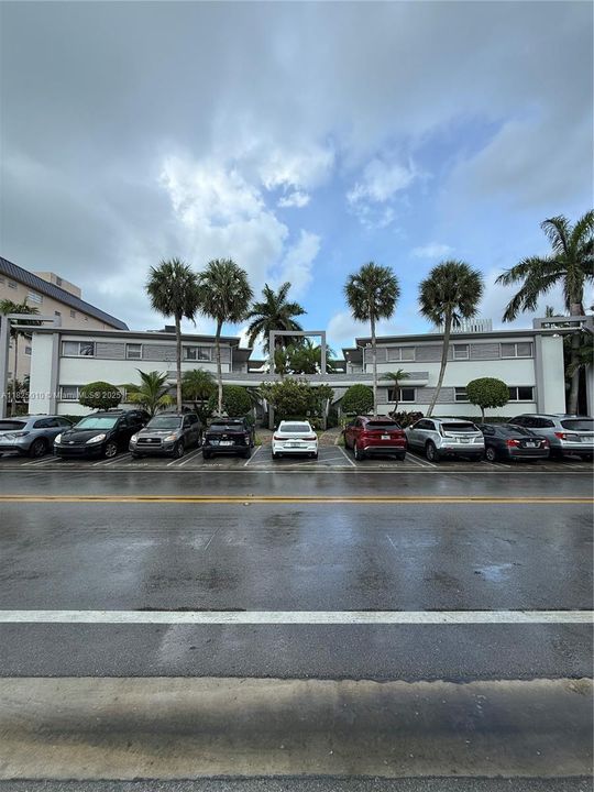 На продажу: $374,000 (2 спален, 2 ванн, 1036 Квадратных фут)