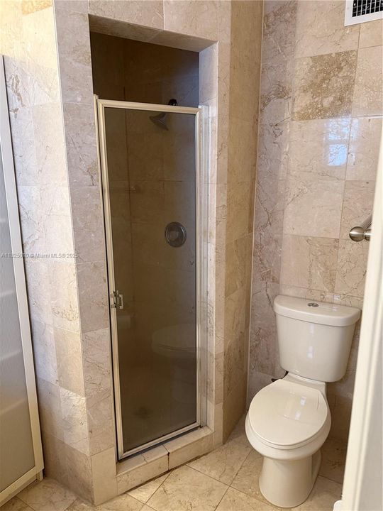 На продажу: $374,000 (2 спален, 2 ванн, 1036 Квадратных фут)