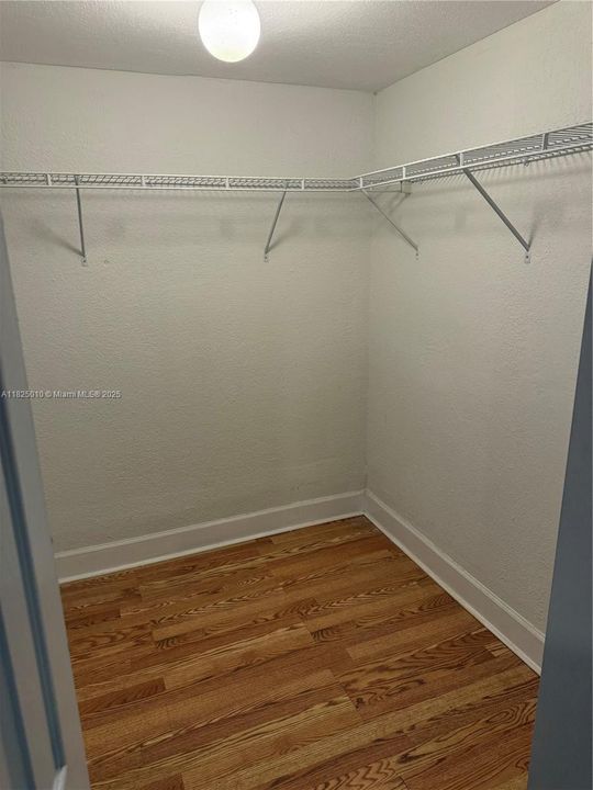 На продажу: $374,000 (2 спален, 2 ванн, 1036 Квадратных фут)