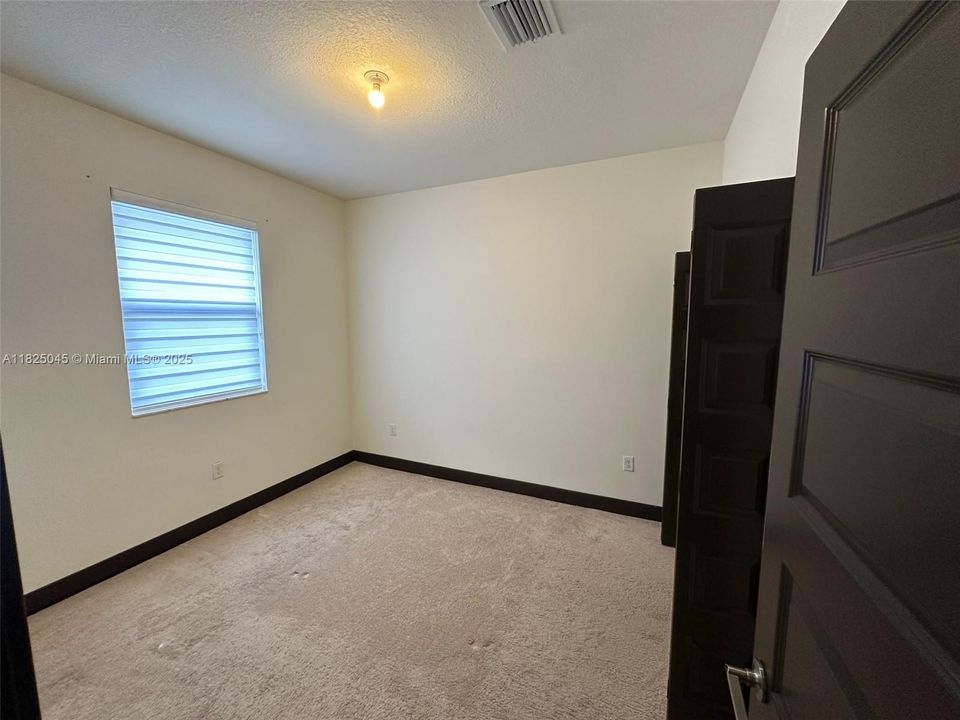 For Rent: $3,700 (3 beds, 3 baths, 1850 Square Feet)