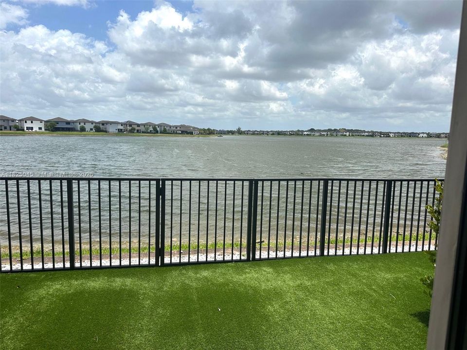 For Rent: $3,700 (3 beds, 3 baths, 1850 Square Feet)
