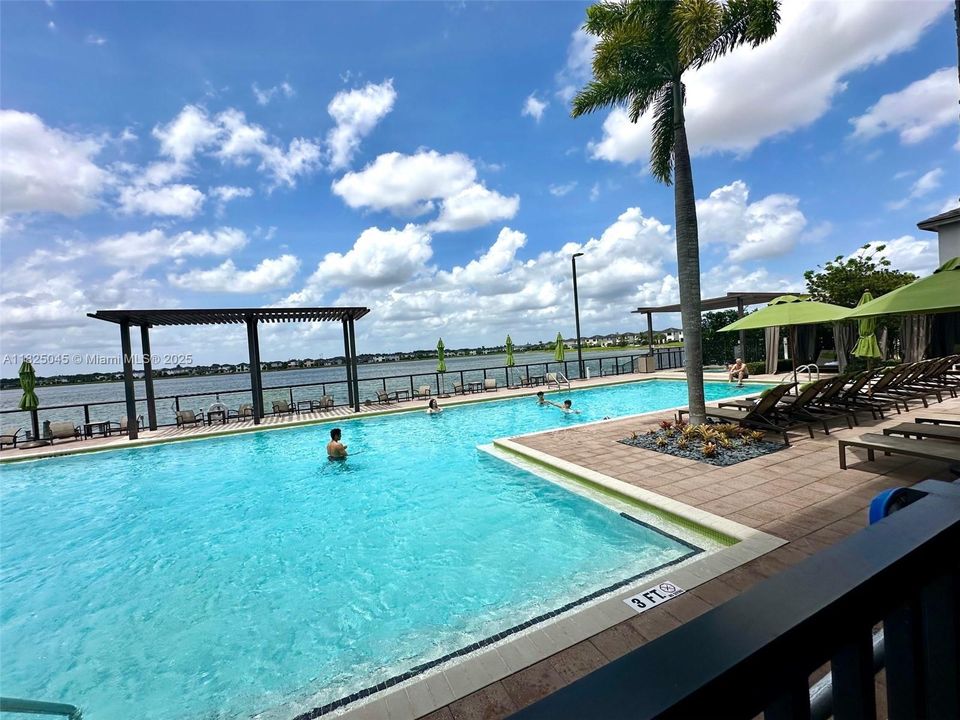 For Rent: $3,700 (3 beds, 3 baths, 1850 Square Feet)