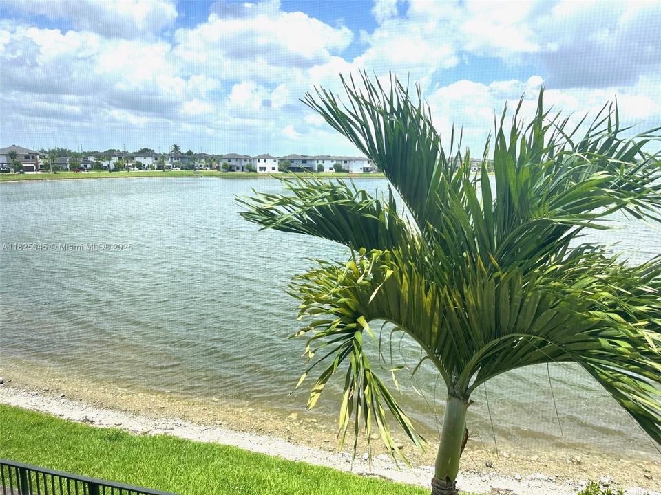 For Rent: $3,700 (3 beds, 3 baths, 1850 Square Feet)