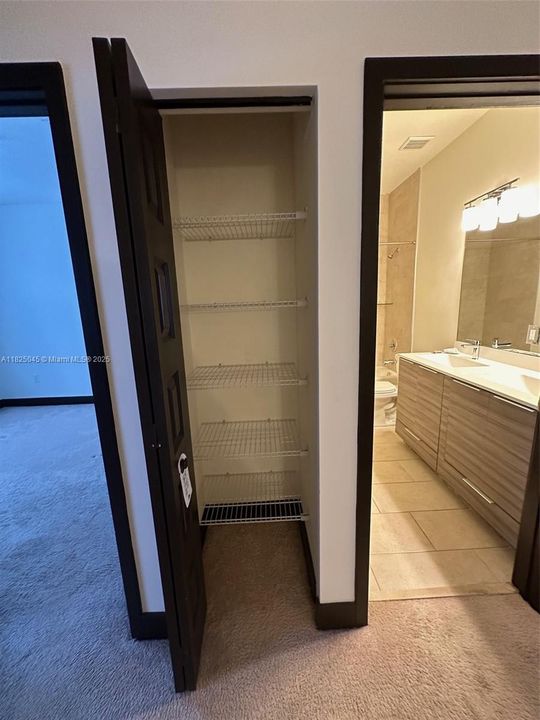 For Rent: $3,700 (3 beds, 3 baths, 1850 Square Feet)