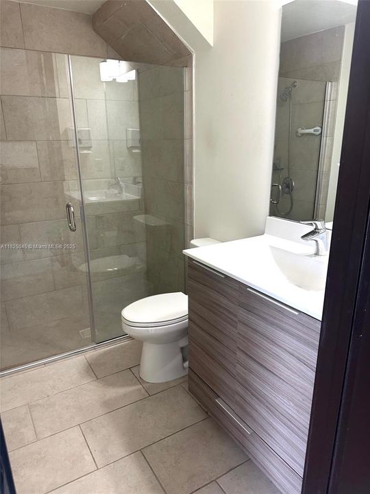 For Rent: $3,700 (3 beds, 3 baths, 1850 Square Feet)