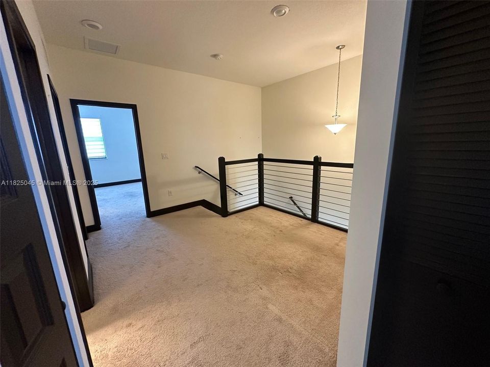 For Rent: $3,700 (3 beds, 3 baths, 1850 Square Feet)