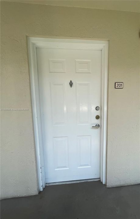 Activo con contrato: $254,500 (2 camas, 2 baños, 1004 Pies cuadrados)