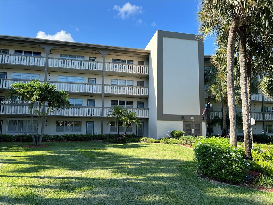 Vendido Recientemente: $60,000 (1 camas, 1 baños, 798 Pies cuadrados)
