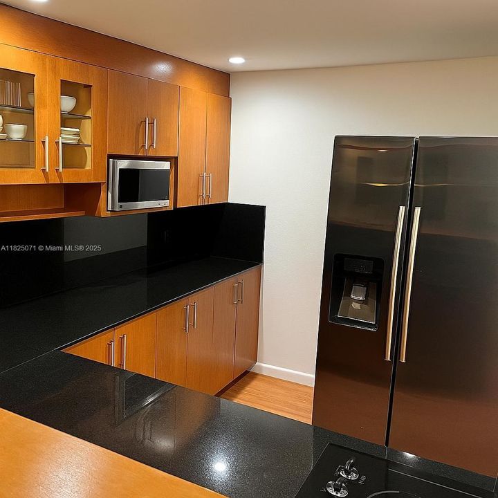 На продажу: $269,000 (1 спален, 1 ванн, 755 Квадратных фут)