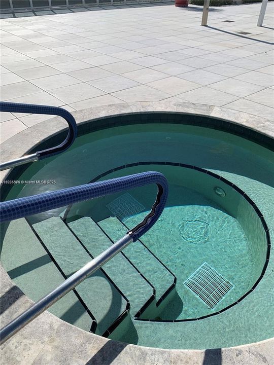 На продажу: $269,000 (1 спален, 1 ванн, 755 Квадратных фут)