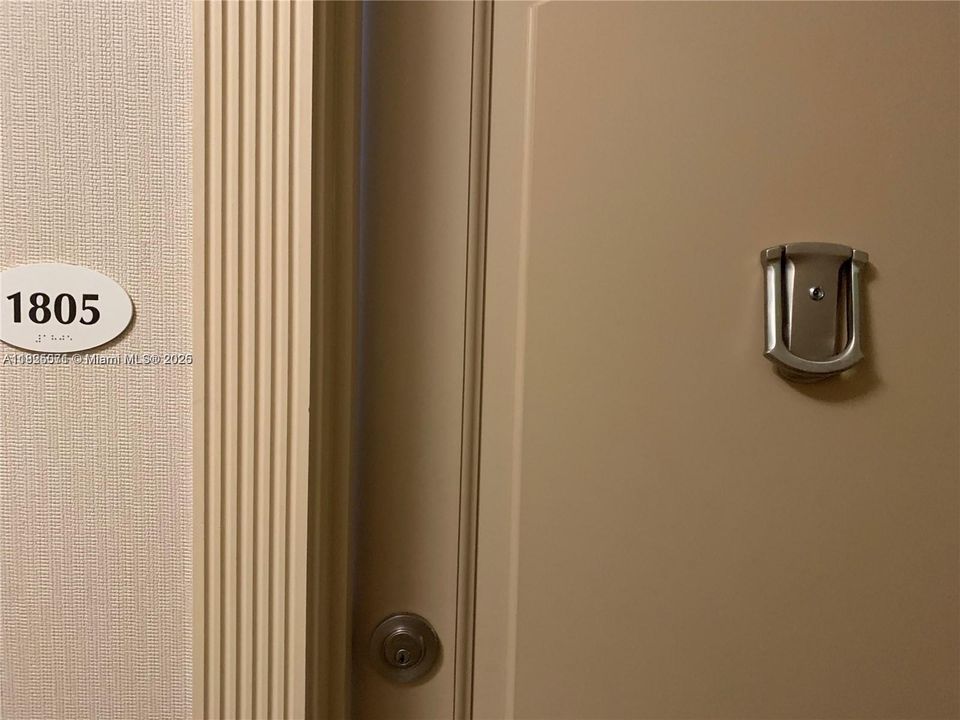 На продажу: $269,000 (1 спален, 1 ванн, 755 Квадратных фут)