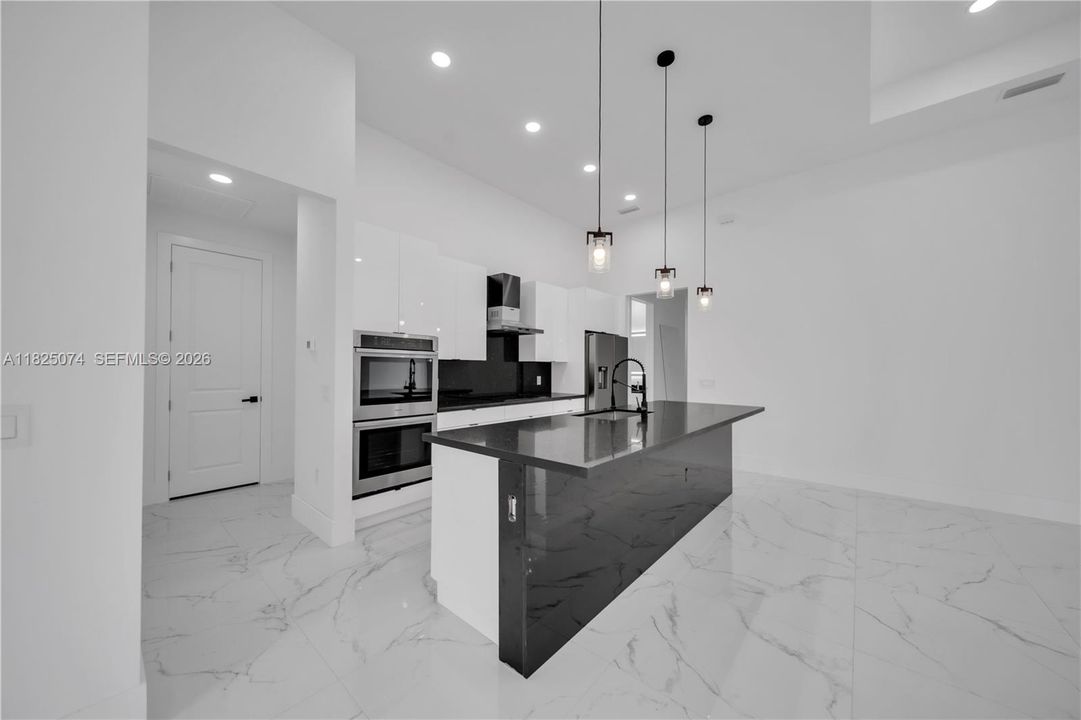For Sale: $475,000 (4 beds, 3 baths, 2009 Square Feet)
