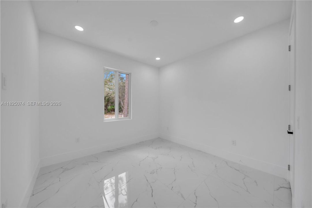 For Sale: $475,000 (4 beds, 3 baths, 2009 Square Feet)