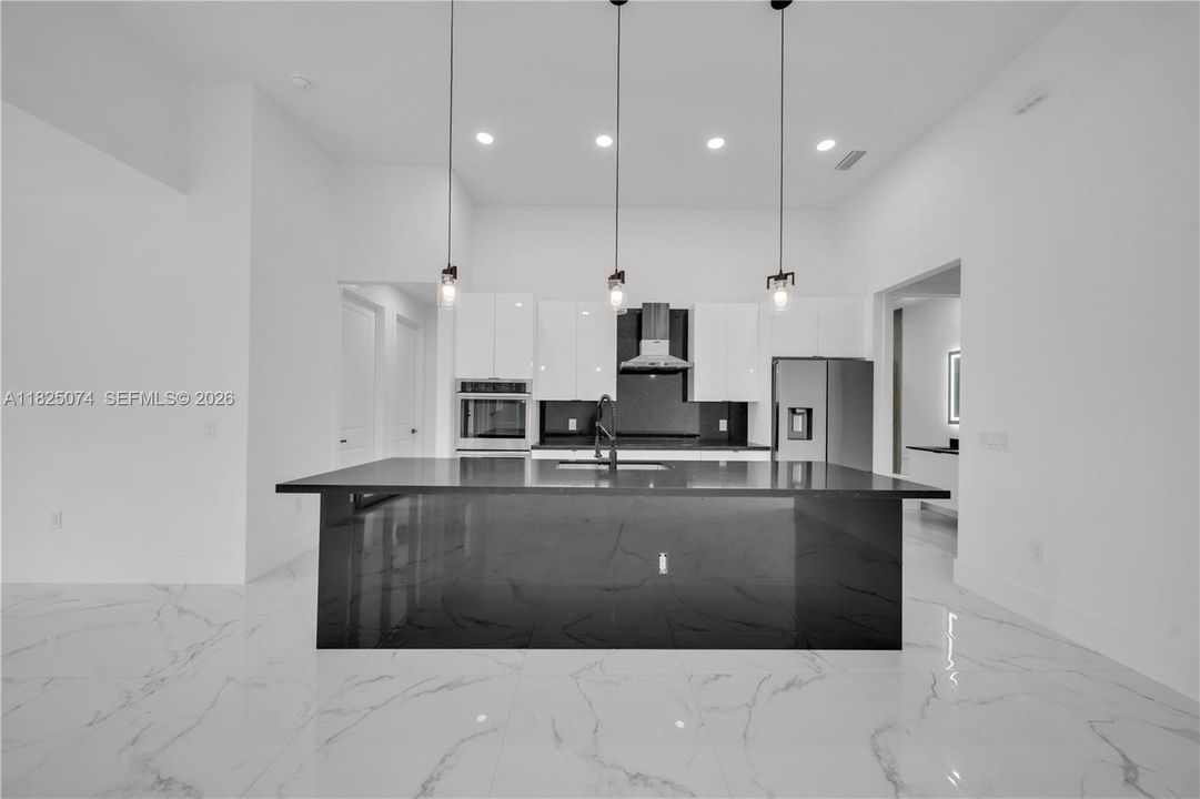For Sale: $475,000 (4 beds, 3 baths, 2009 Square Feet)