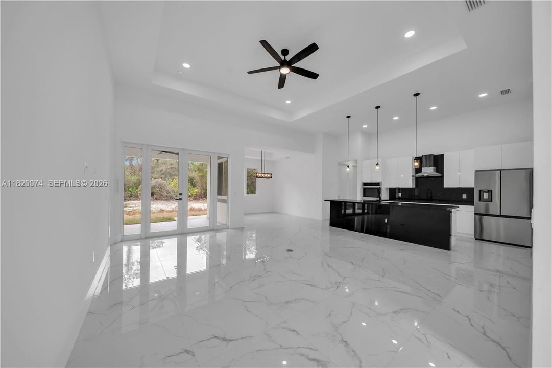For Sale: $475,000 (4 beds, 3 baths, 2009 Square Feet)