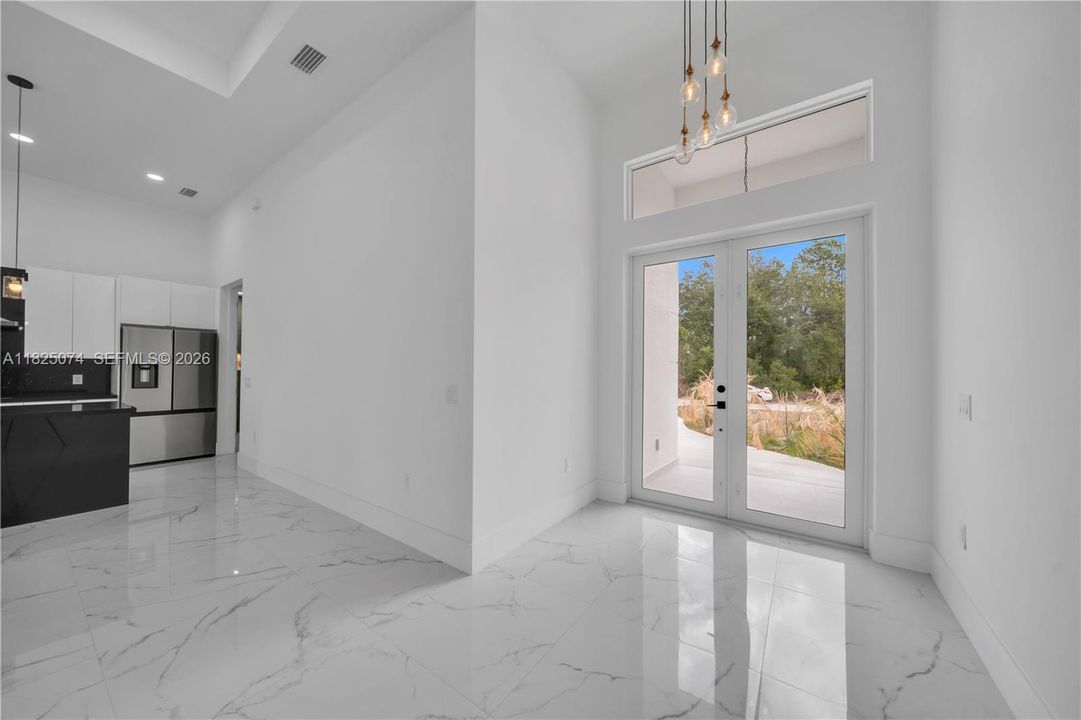 For Sale: $475,000 (4 beds, 3 baths, 2009 Square Feet)