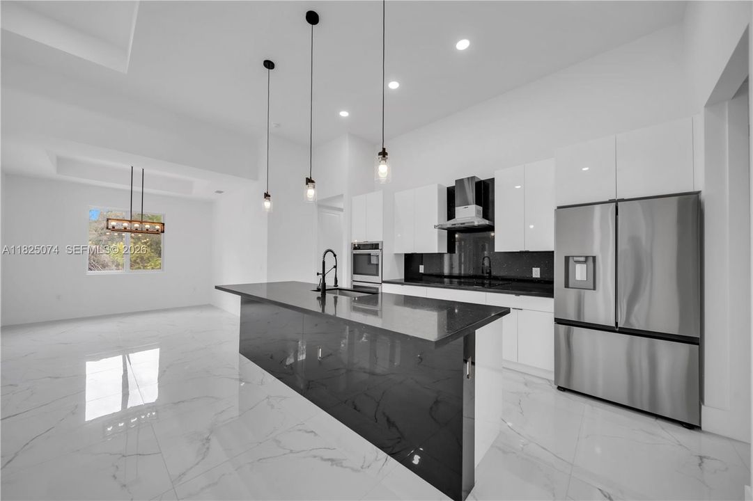For Sale: $475,000 (4 beds, 3 baths, 2009 Square Feet)
