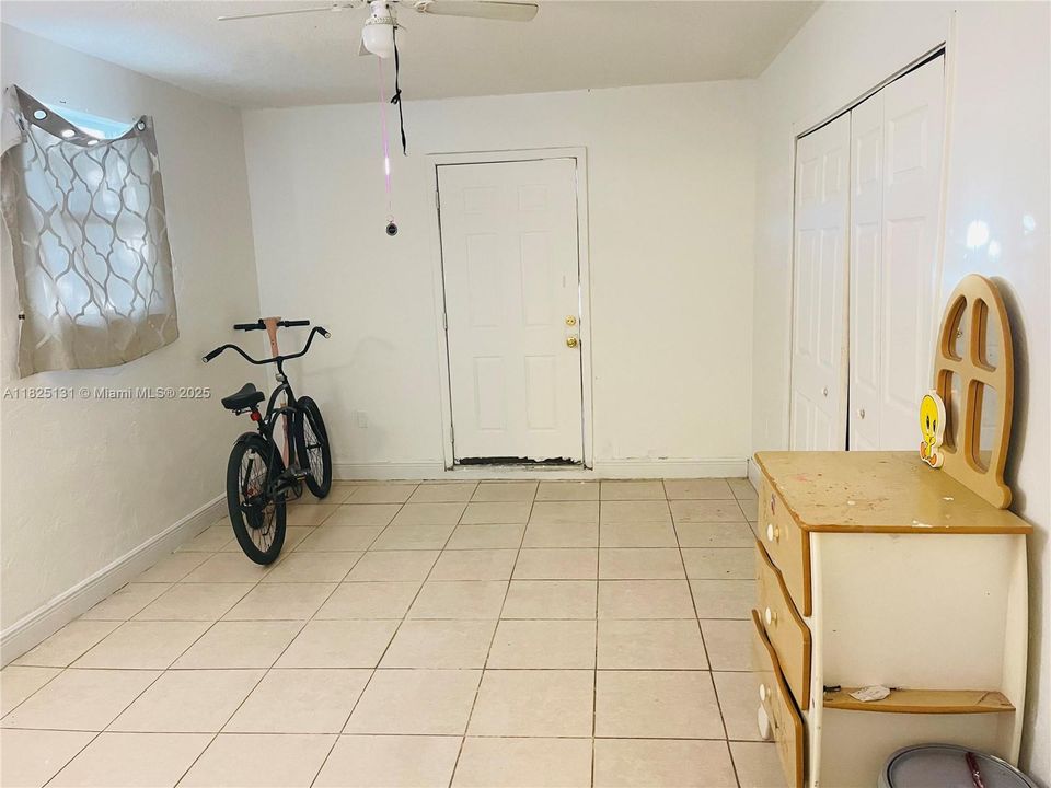 For Sale: $465,000 (3 beds, 2 baths, 1232 Square Feet)