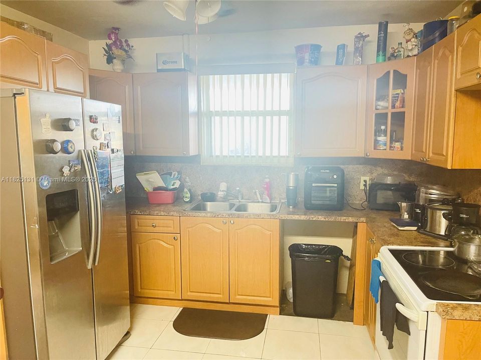 For Sale: $465,000 (3 beds, 2 baths, 1232 Square Feet)