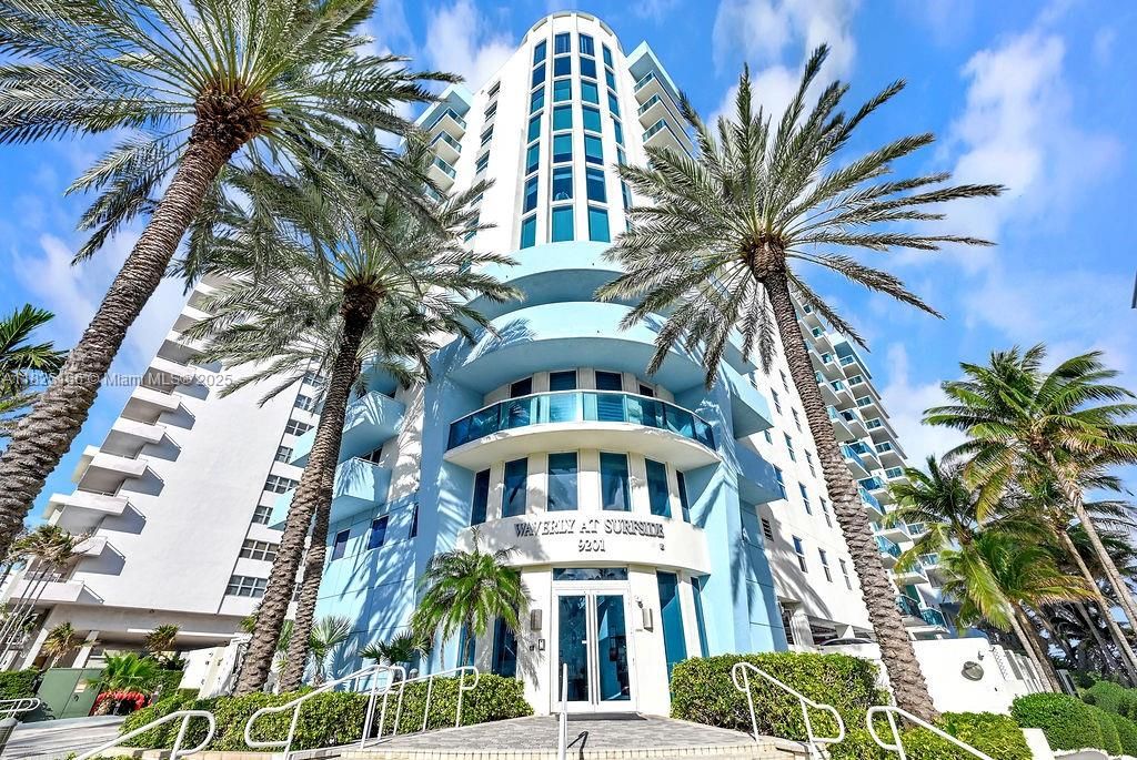 最近售出: $960,000 (3 贝兹, 2 浴室, 1236 平方英尺)