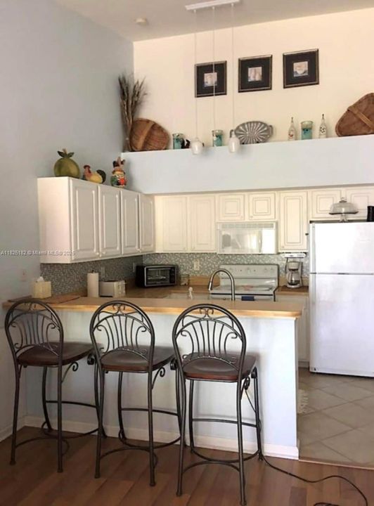 For Sale: $212,000 (2 beds, 1 baths, 0 Square Feet)