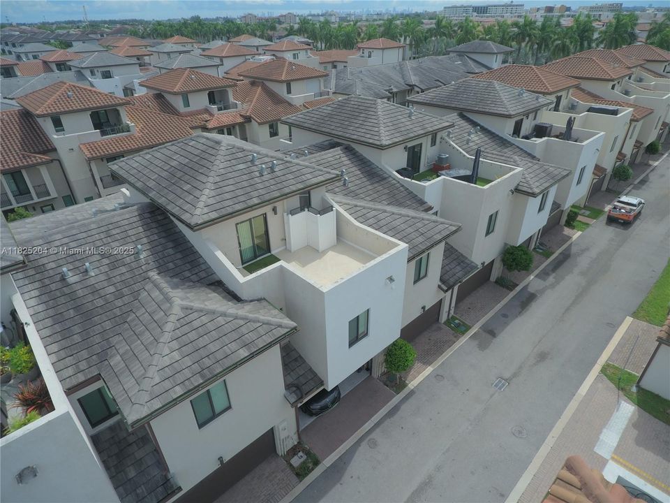 Active With Contract: $739,900 (4 beds, 3 baths, 1866 Square Feet)