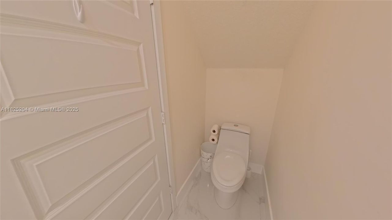 Active With Contract: $739,900 (4 beds, 3 baths, 1866 Square Feet)