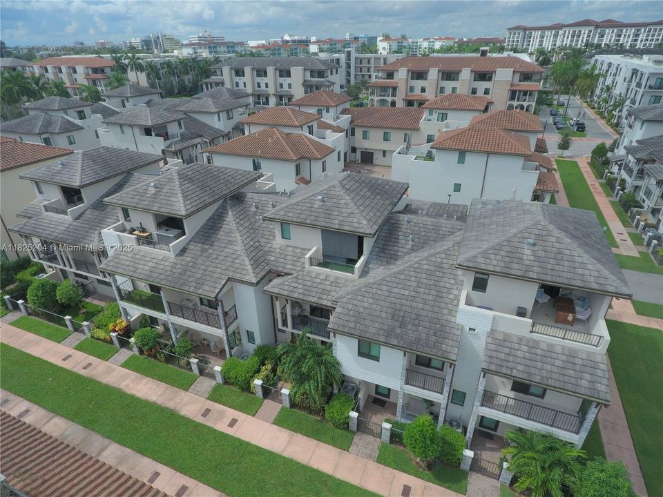 Active With Contract: $739,900 (4 beds, 3 baths, 1866 Square Feet)