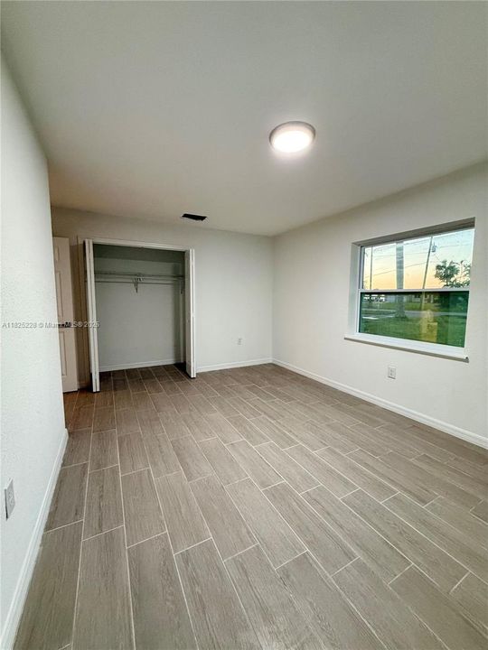 待售: $295,000 (3 贝兹, 2 浴室, 0 平方英尺)