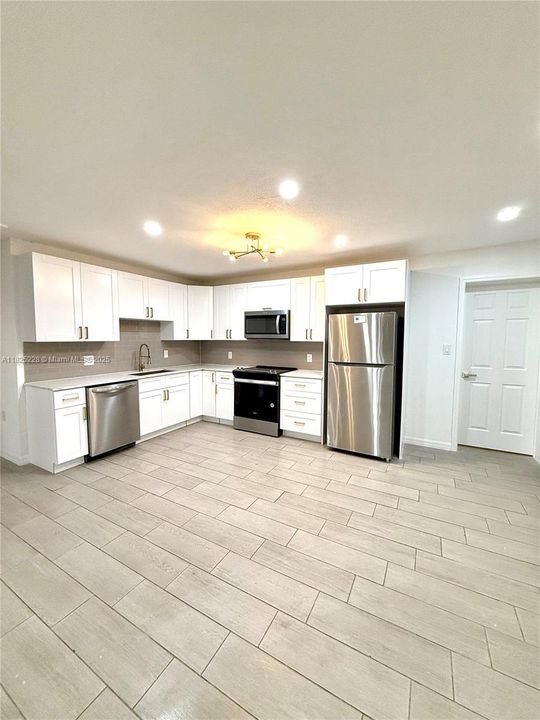 待售: $295,000 (3 贝兹, 2 浴室, 0 平方英尺)