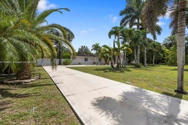 For Sale: $1,499,000 (4 beds, 3 baths, 1837 Square Feet)