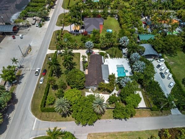 For Sale: $1,499,000 (4 beds, 3 baths, 1837 Square Feet)