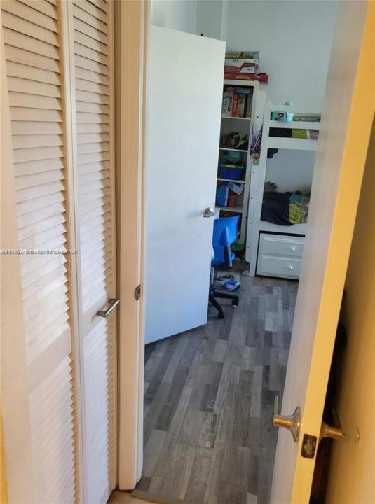 待售: $280,000 (2 贝兹, 2 浴室, 1138 平方英尺)