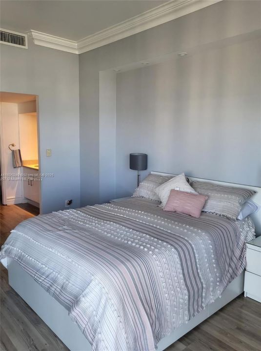 待售: $280,000 (2 贝兹, 2 浴室, 1138 平方英尺)