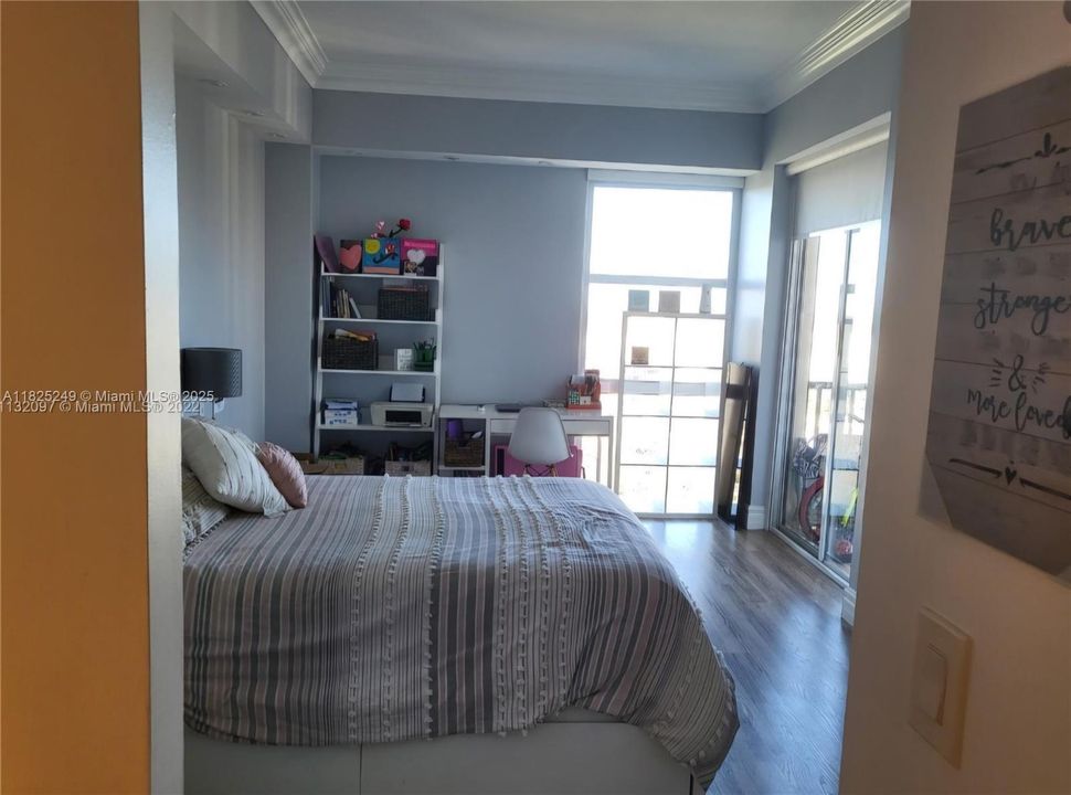 待售: $280,000 (2 贝兹, 2 浴室, 1138 平方英尺)