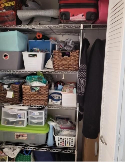 待售: $280,000 (2 贝兹, 2 浴室, 1138 平方英尺)