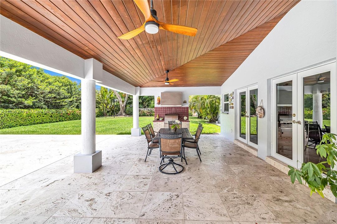 En Venta: $2,700,000 (5 camas, 4 baños, 4515 Pies cuadrados)