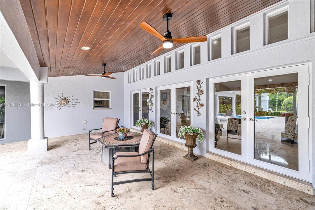 En Venta: $2,700,000 (5 camas, 4 baños, 4515 Pies cuadrados)