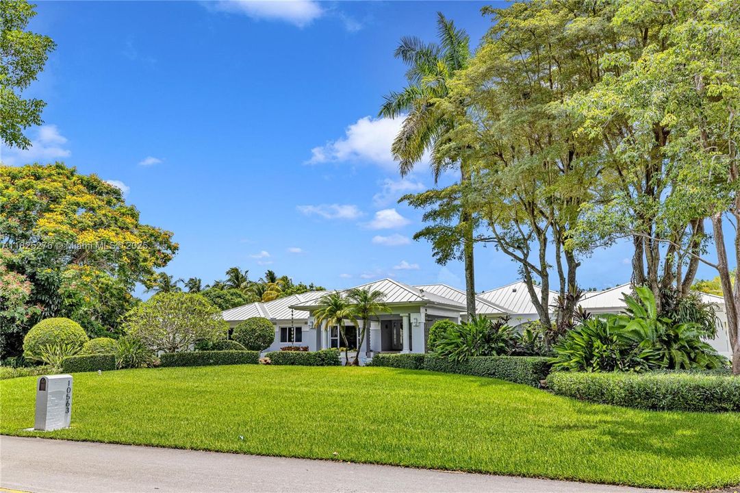 En Venta: $2,700,000 (5 camas, 4 baños, 4515 Pies cuadrados)