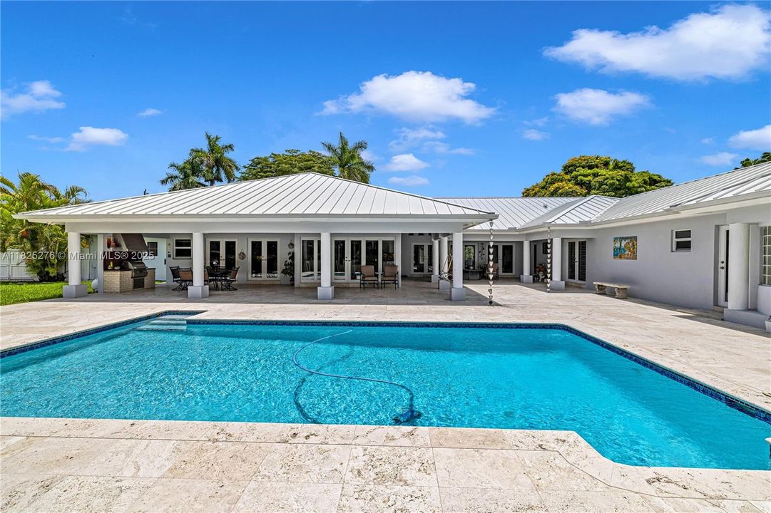 En Venta: $2,700,000 (5 camas, 4 baños, 4515 Pies cuadrados)